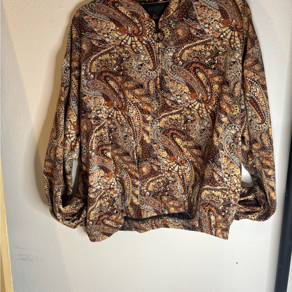 Elegant Paisley Bomber Jacket in Brown Tones - Picture 5 of 6